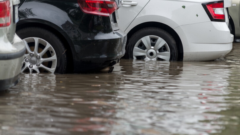 Auto e alluvioni: come riconoscere il danneggiamento da disastro naturale