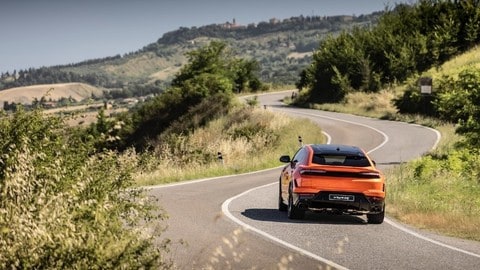 Lamborghini Urus SE, la prova