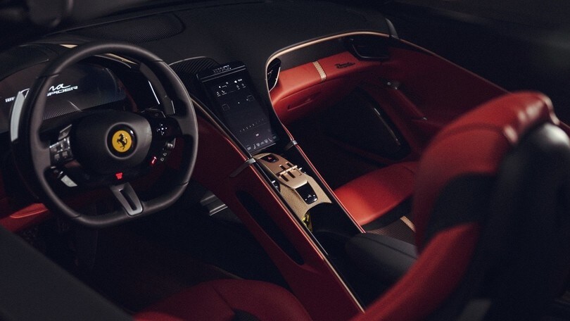 Ferrari Roma Spider Tailor Made