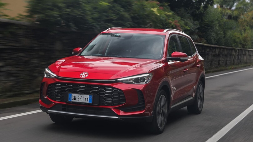 MG ZS Hybrid+, prova del crossover ibrido super per qualità/prezzo