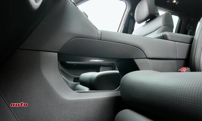 Nuova Hyundai Santa Fe, approfondimento sui dettagli