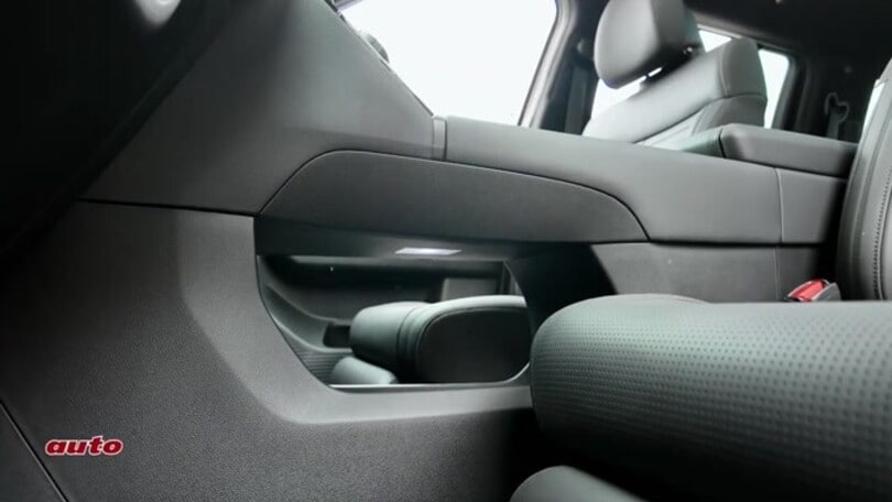 Nuova Hyundai Santa Fe, approfondimento sui dettagli