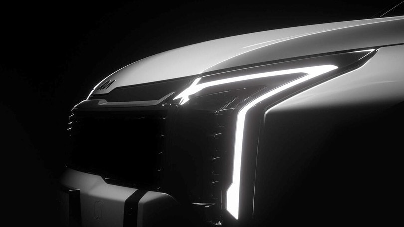 Kia Sportage 2025, restyling in vista con dettagli da EV3