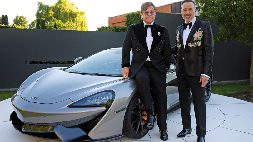 Elton John e le sue automobili eslcusive (parte 2)