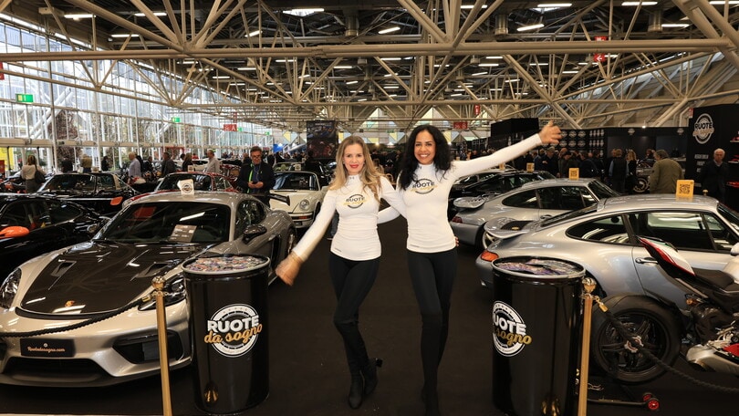 Auto e Moto d'Epoca, è di nuovo donne e motori a Bologna