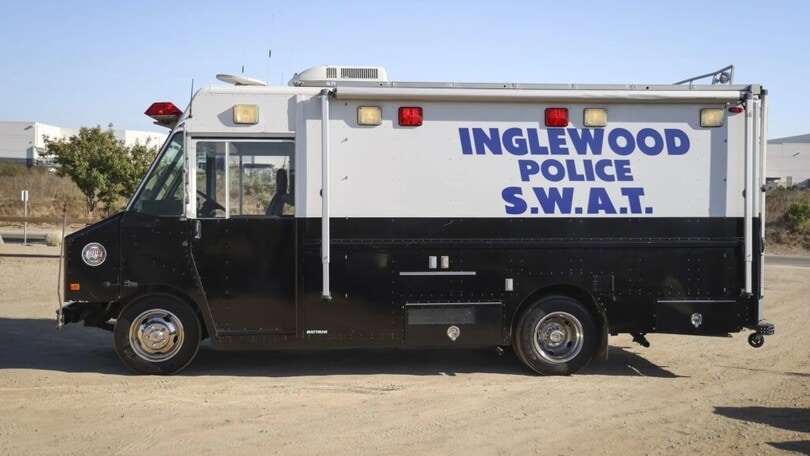 Un furgone "da film" della SWAT è all'asta