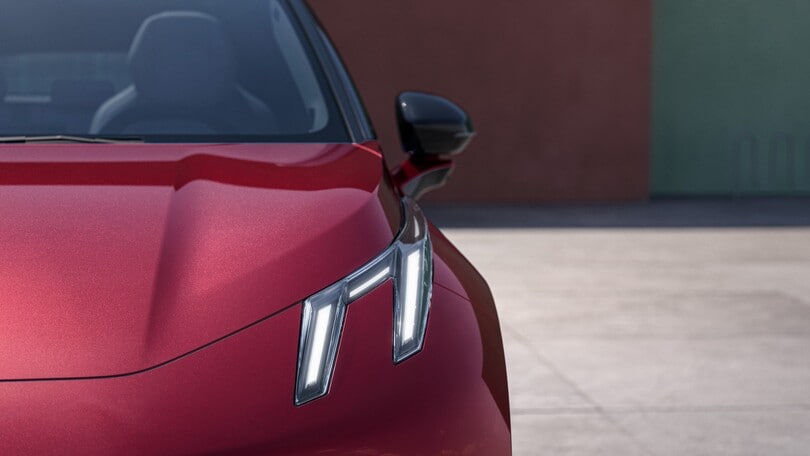 Lynk & Co 02: caratteristiche e prime impressioni sulla nuova berlina elettrica