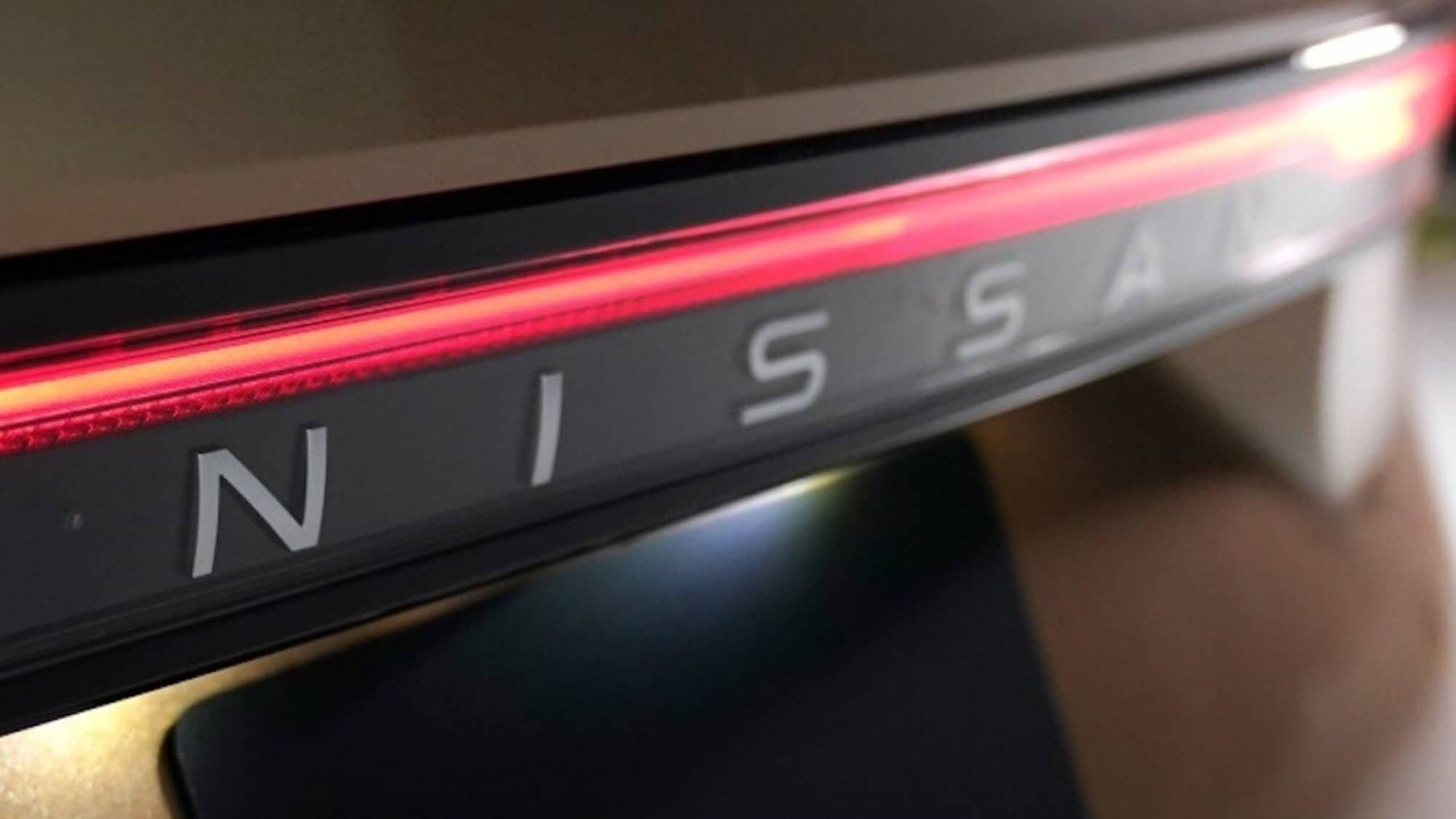 Nissan taglia 9.000 posti di lavoro (e vende le azioni di Mitsubishi)
