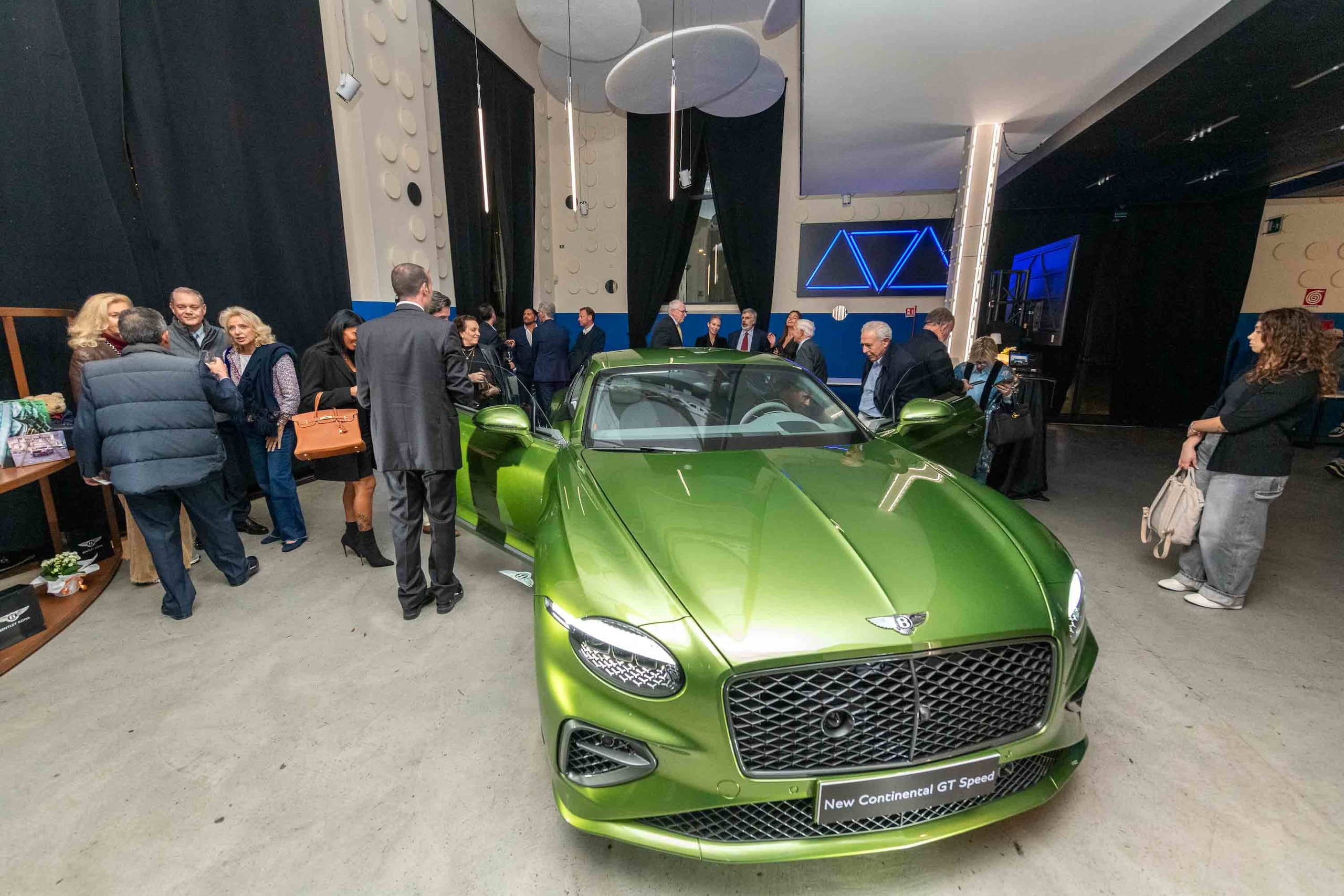Nuova Bentley Continental GT, al MAXXI di Roma il debutto ufficiale italiano