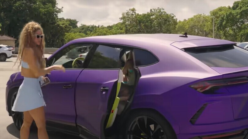 Shakira vuole regalare a un fan la sua costosissima Lamborghini