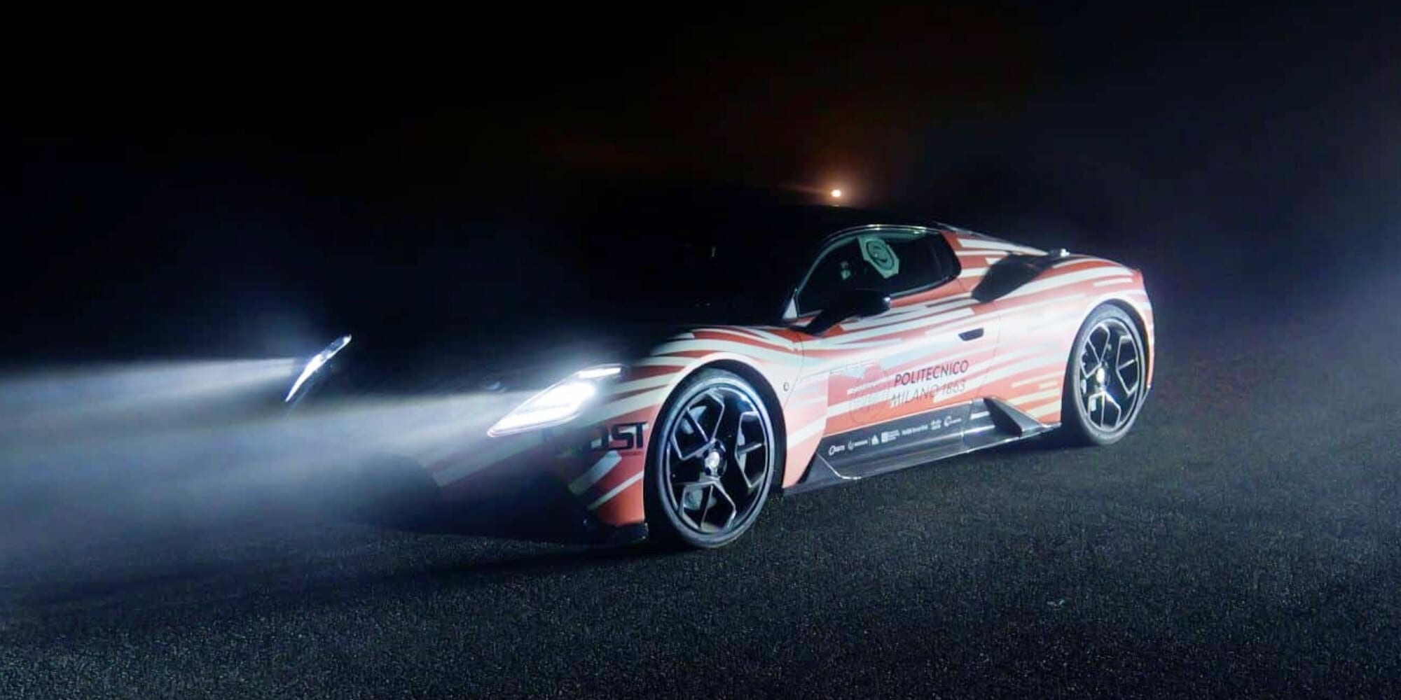 Record di velocità, la AI del Politecnico di Milano guida a 285 km/h