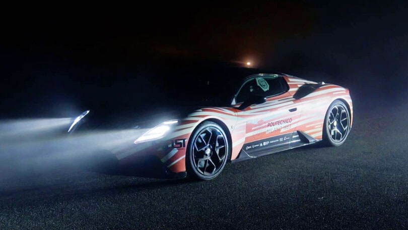 Record di velocità, la AI del Politecnico di Milano guida a 285 km/h