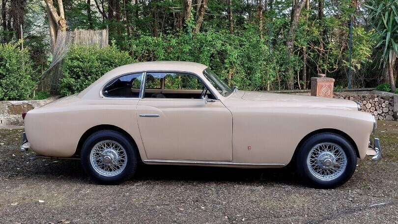 Una MG Arnolt-Bertone del 1952 è finita all'asta