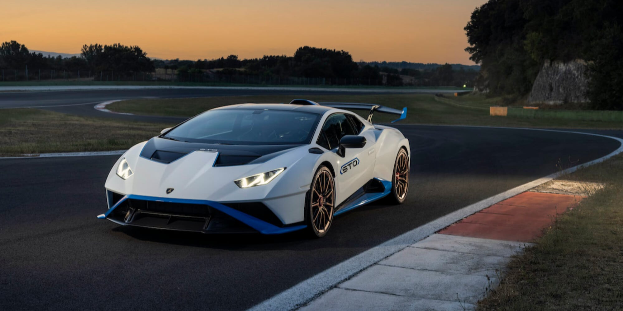 A Imola una giornata solidale in Lamborghini