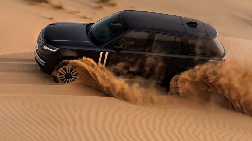 Nuova Range Rover: test a Dubai