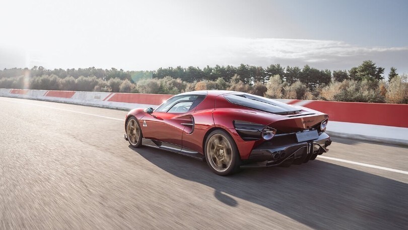 Alfa Romeo: la prova del prototipo 00 della 33 Stradale