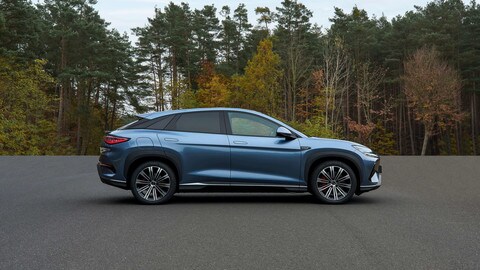 BYD Sealion 7, le foto del Suv che sfida Tesla