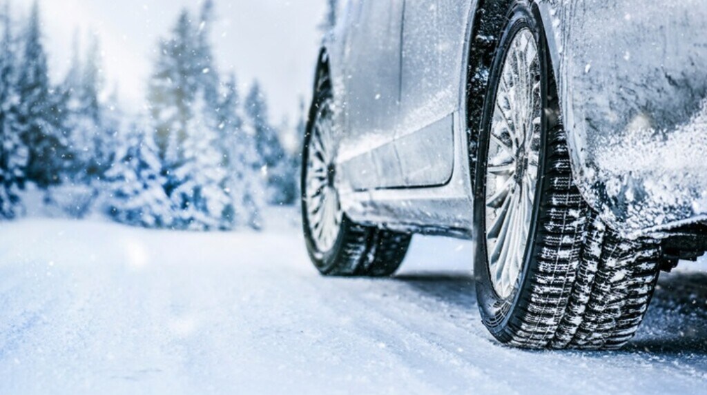 Gelo e neve: 6 consigli fondamentali per proteggere l'auto