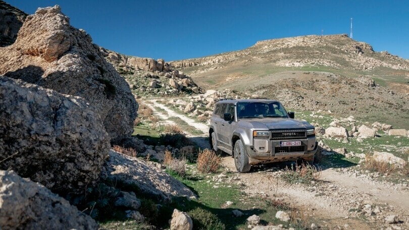 Nuovo Toyota Land Cruiser 2025, la prova