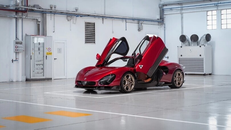 Alfa Romeo: cosegna prima 33 Stradale