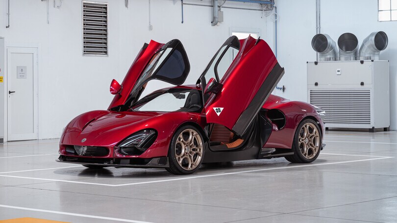 Alfa Romeo 33 Stradale, regalo di Natale per il primo cliente