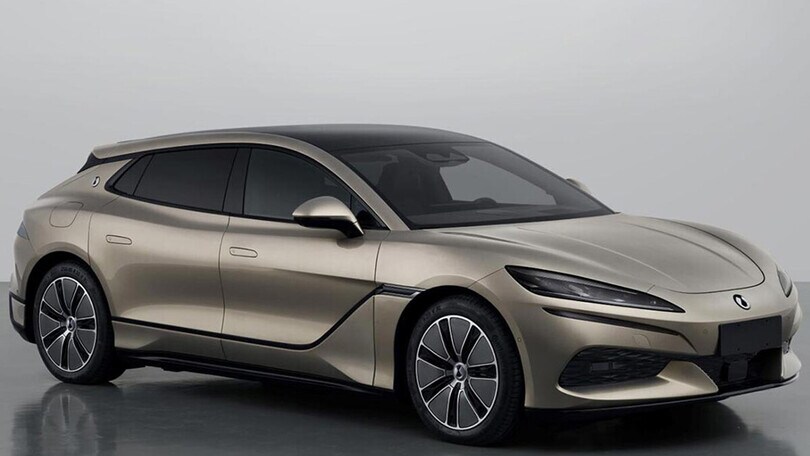 Byd Z9 GT verso il debutto europeo, stile da Porsche shooting brake