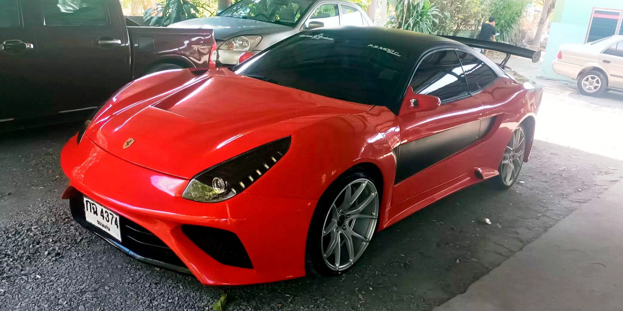 La Toyota Celica che si crede una Ferrari F12