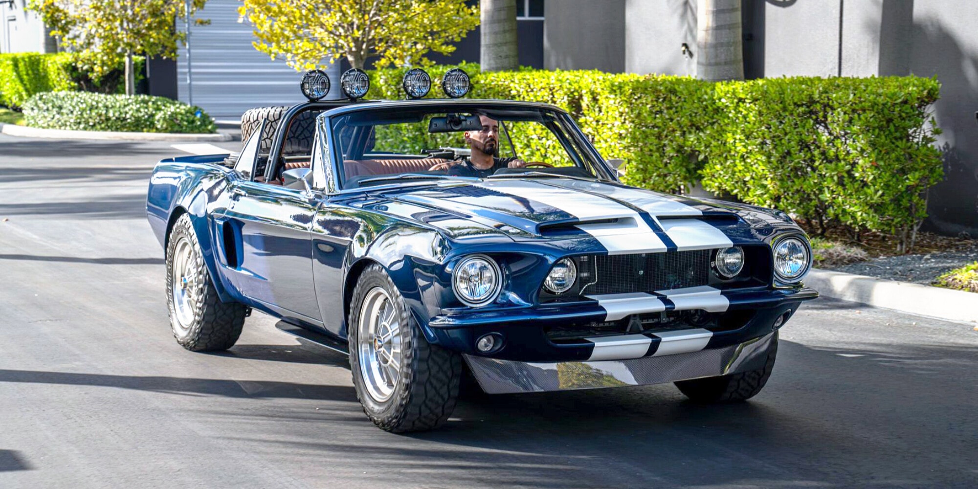 Ford Mustang 1968 restomod “Safari style” all’asta