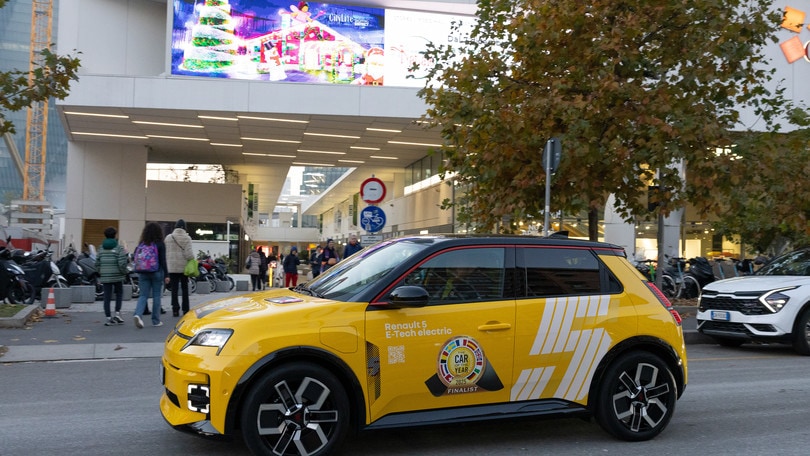 Renault 5 E-Tech, la prova dell'Auto dell'Anno 2025