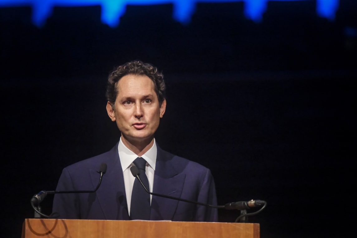 Stellantis e la produzione in Italia, Elkann riferirà in Parlamento