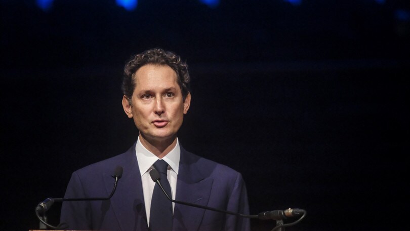 Stellantis e la produzione in Italia, Elkann riferirà in Parlamento