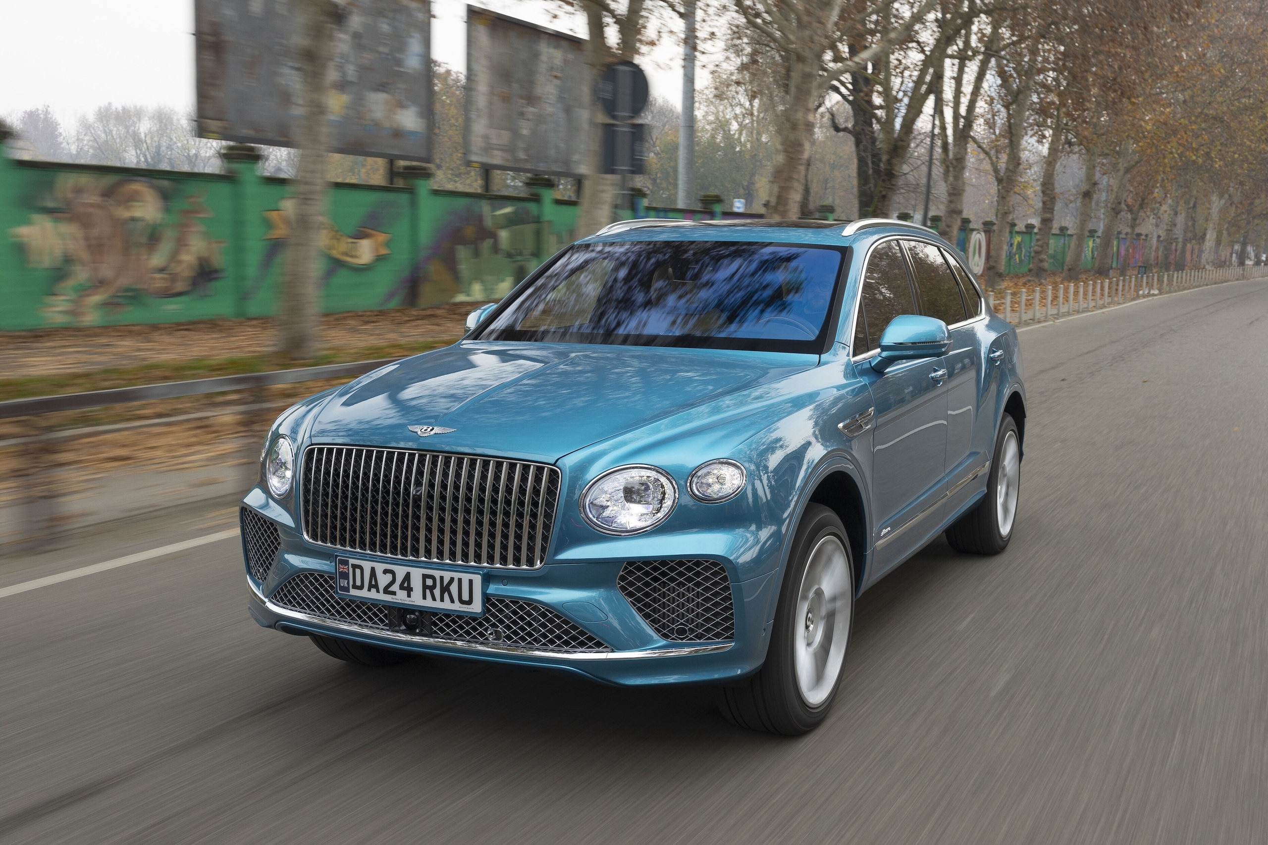Bentley Bentayga Azure 3.0 V6 plug-in, la prova