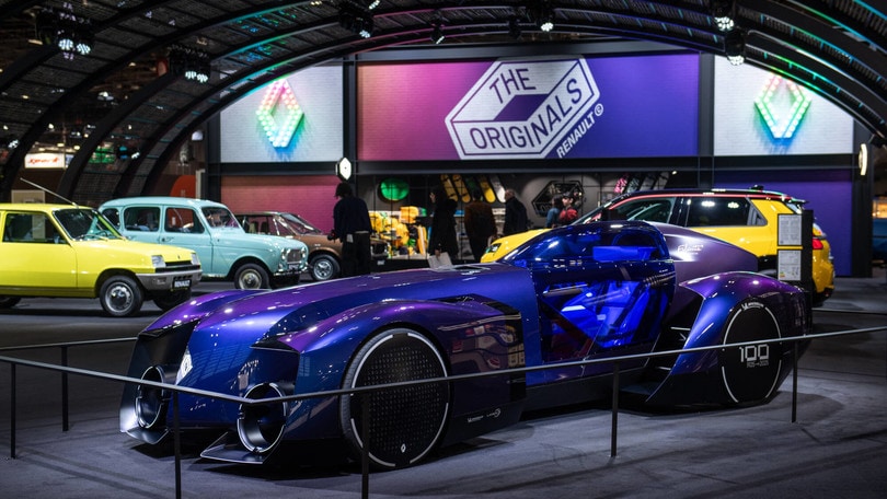 Renault a Rétromobile con una parata di icone tra heritage e modernità
