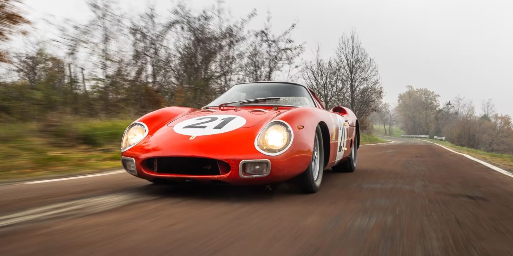 Ferrari 250 LM, la regina di Le Mans nel 1965 è stata venduta a prezzo record