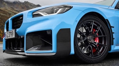 BMW M2, negli USA i cerchi monodado costano quanto un'utilitaria