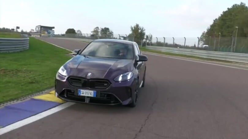 Nuova BMW M135 xDrive: la sportiva più potente e brillante
