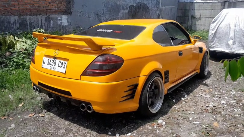 Mercedes-AMG? No, Honda Civic anni Novanta