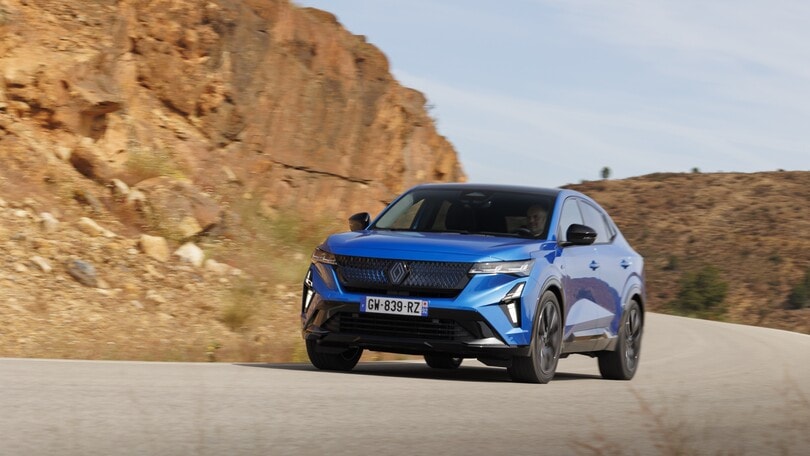 Renault Rafale full hybrid, la prova