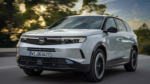 Nuova Opel Grandland plug-in, la prova