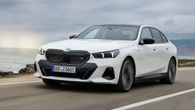 BMW, giù vendite e fatturato, 40 novità entro il 2027