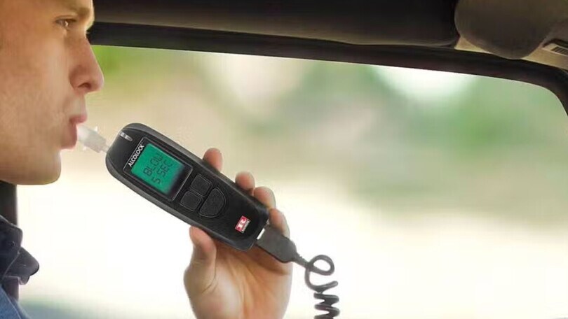 Alcolock diventa realtà in Italia: a luglio contro chi guida ubriaco