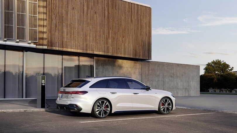 Nuova Audi A5 Avant e berlina plug-in hybrid