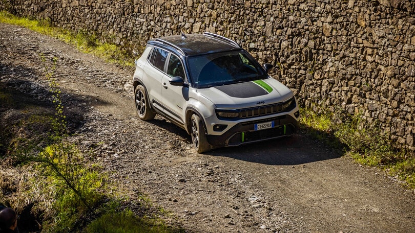 Jeep Avenger 4Xe, la prova