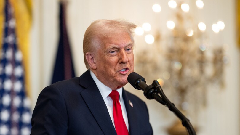 Trump incontra Elkann: i dazi non si toccano, le norme USA sulle emissioni sì