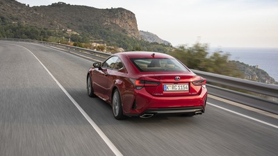 Lexus RC Hybrid: foto