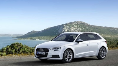 Audi A3 Sportback g-tron a metano 2019: foto