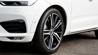 Michelin Pilot Sport 4 SUV: le foto su Volvo e Mercedes