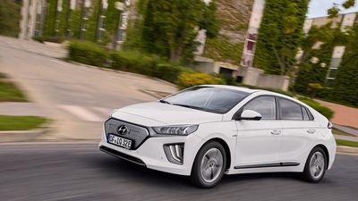 Gamma Hyundai Ioniq 2019: foto