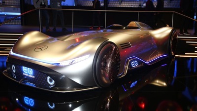 Mercedes-Benz Vision EQ Silver Arrow al Salone di Francoforte 2019: LE FOTO