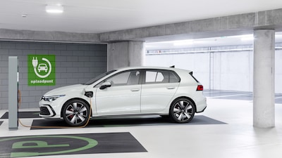 Nuova Volkswagen Golf GTE: FOTO